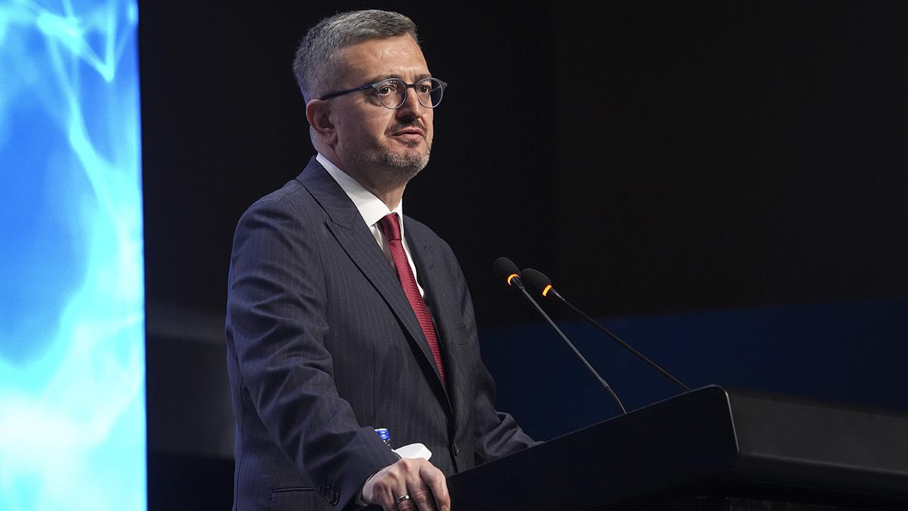 İletişim Başkanı Duran'dan "Milli Aile Haftası" paylaşımı