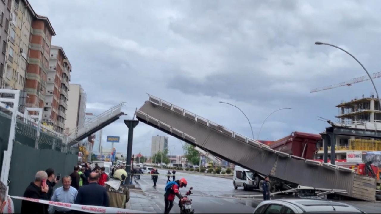 Ankara’da damperi açık kamyon üst geçidi yıktı