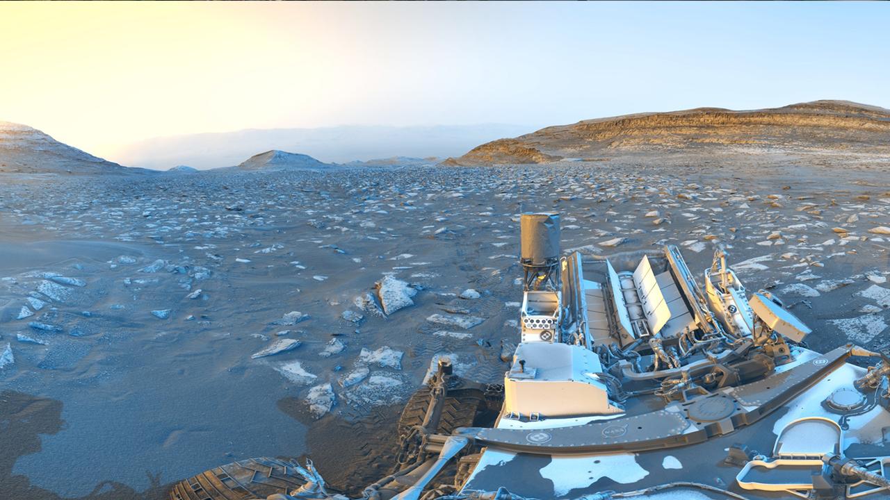 Curiosity, Mars'taki 5.000inci Gününü Renkli Fotoğrafla Kutladı