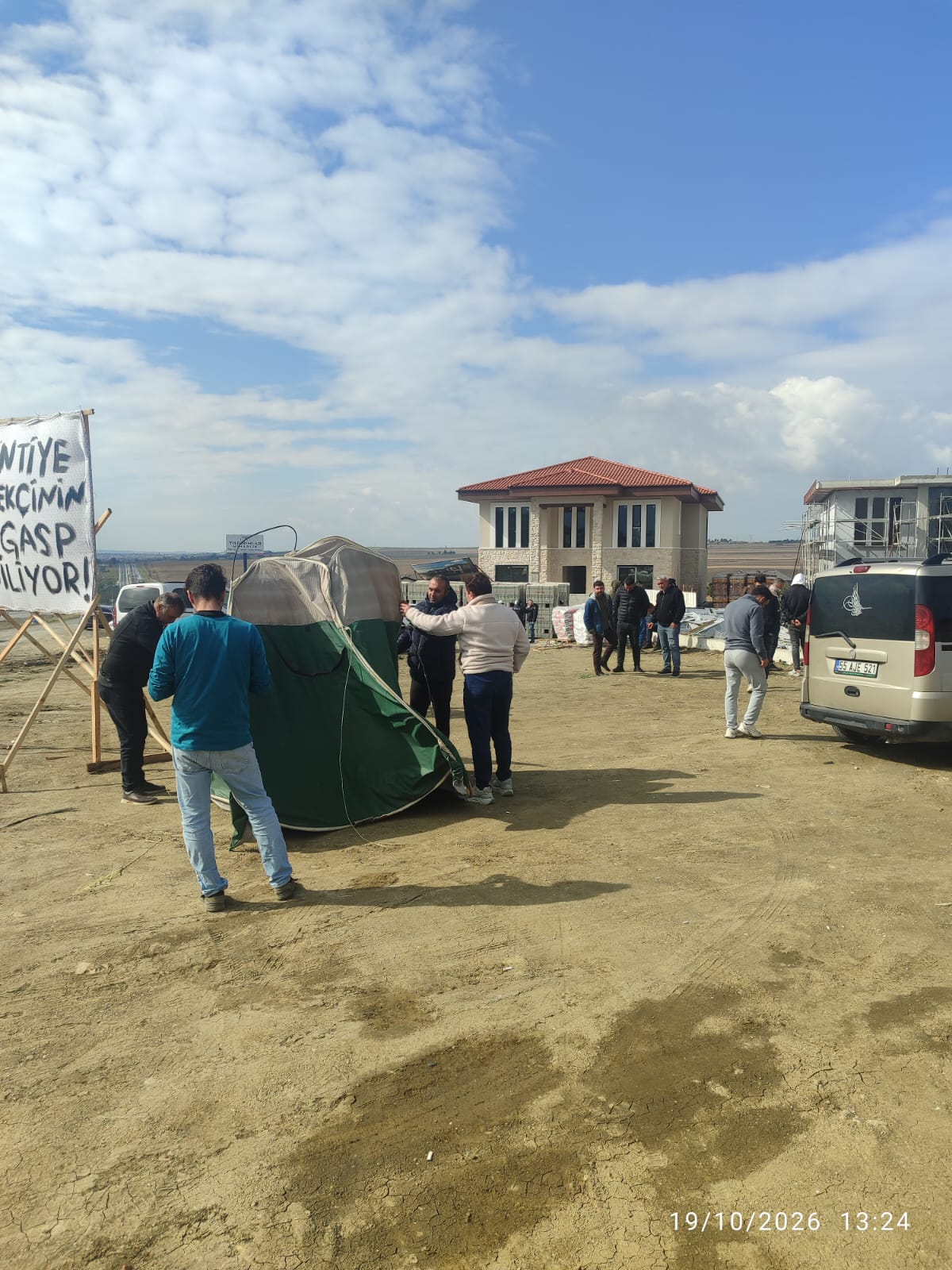 Silivri’de İnşaat İşçilerinden Maaş Eylemi