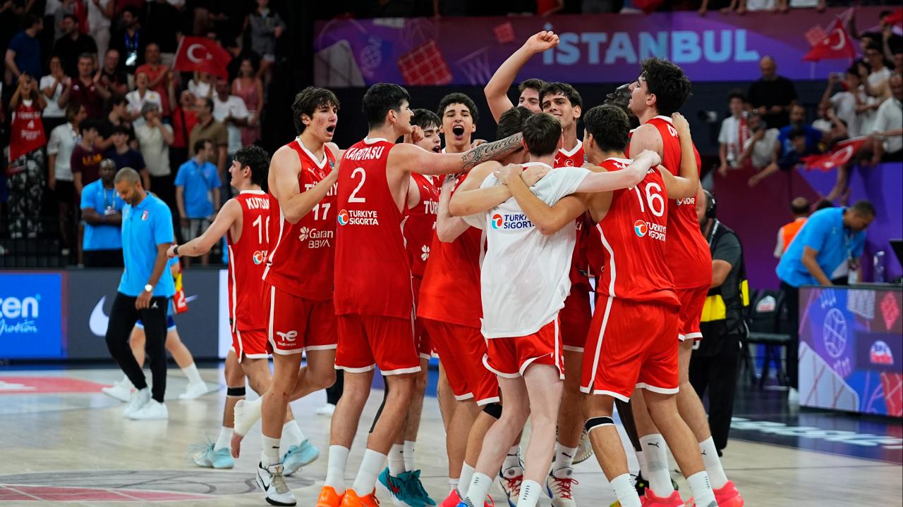 U17 Erkek Basketbol Milli Takımımız Dünya Kupası'nda Yarı Finalde