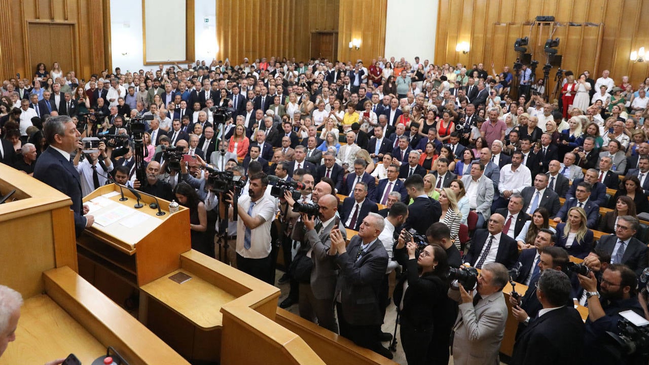 Yeni partiye geçmesi beklenen vekiller belli oldu: Sayının 90'ı aşması bekleniyor