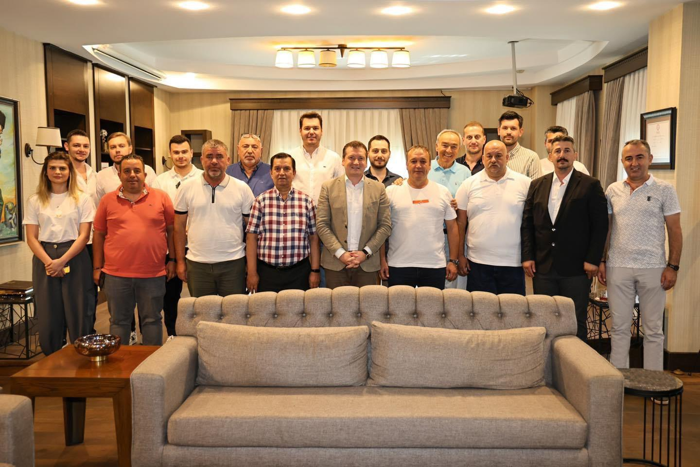 Silivrispor Kulübü Yönetimi, Silivri Belediye Başkanı Bora Balcıoğlu’nu Ziyaret Etti