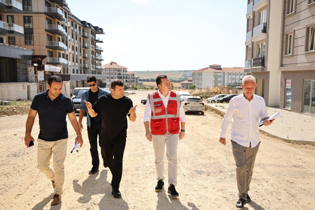 Başkan Balcıoğlu Yeni Mahalle’de Sürdürülen Altyapı Çalışmalarını İnceledi