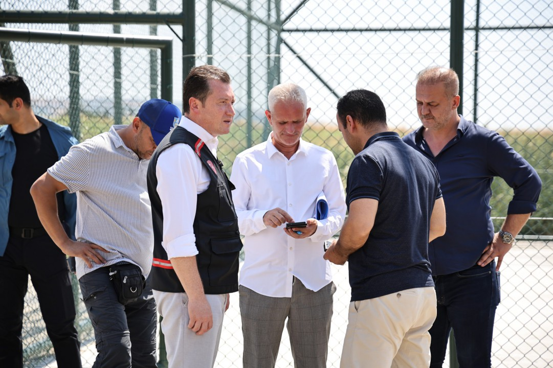 Başkan Balcıoğlu, Selimpaşa Mahallesi’nde Yapımı Devam Eden Çocuk Parkını İnceledi