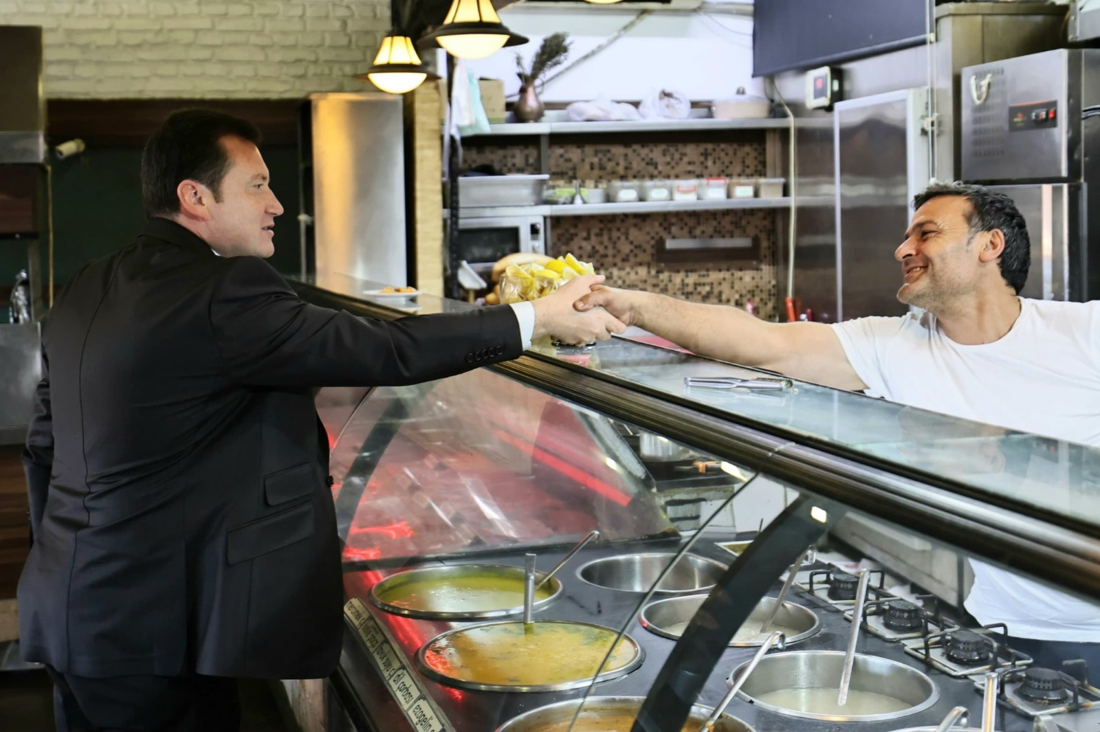 Başkan Balcıoğlu, Piri Mehmet Paşa Mahallesi Esnafı ile Bir Araya Geldi