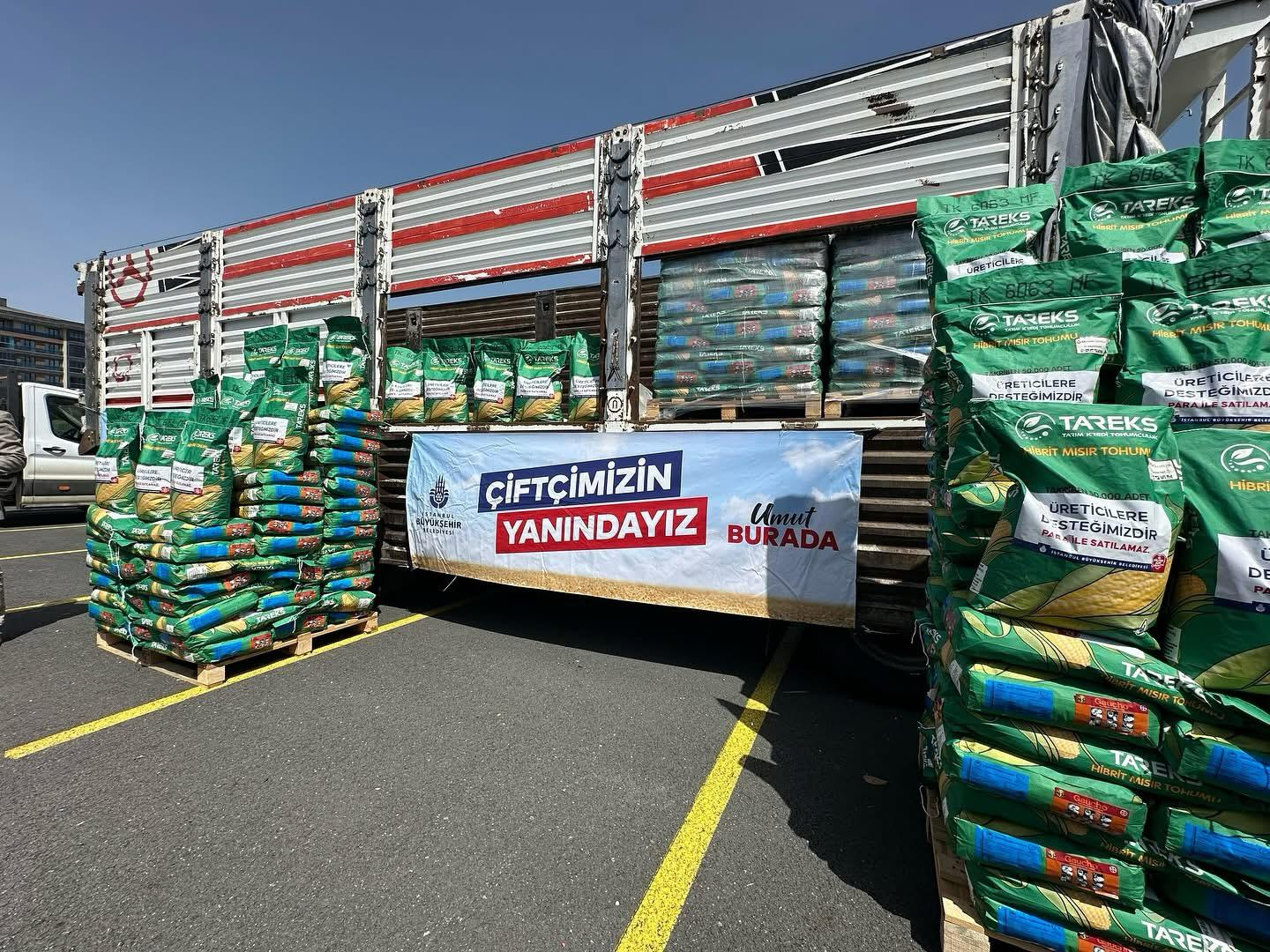 Silivri Belediyesi ve İstanbul Büyükşehir Belediyesi’nden Çiftçilere Ücretsiz Silajlık Mısır Desteği